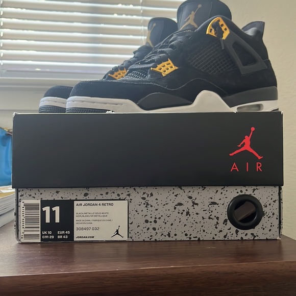 Size 11 Jordan 4 Royalty Pretty new (Worn a few times) - Picture 4 of 4